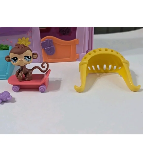 Littlest Pet Shop LPS Kohls Exclusive Pets Only Clubhouse Accessories Purple - Picture 4 of 6